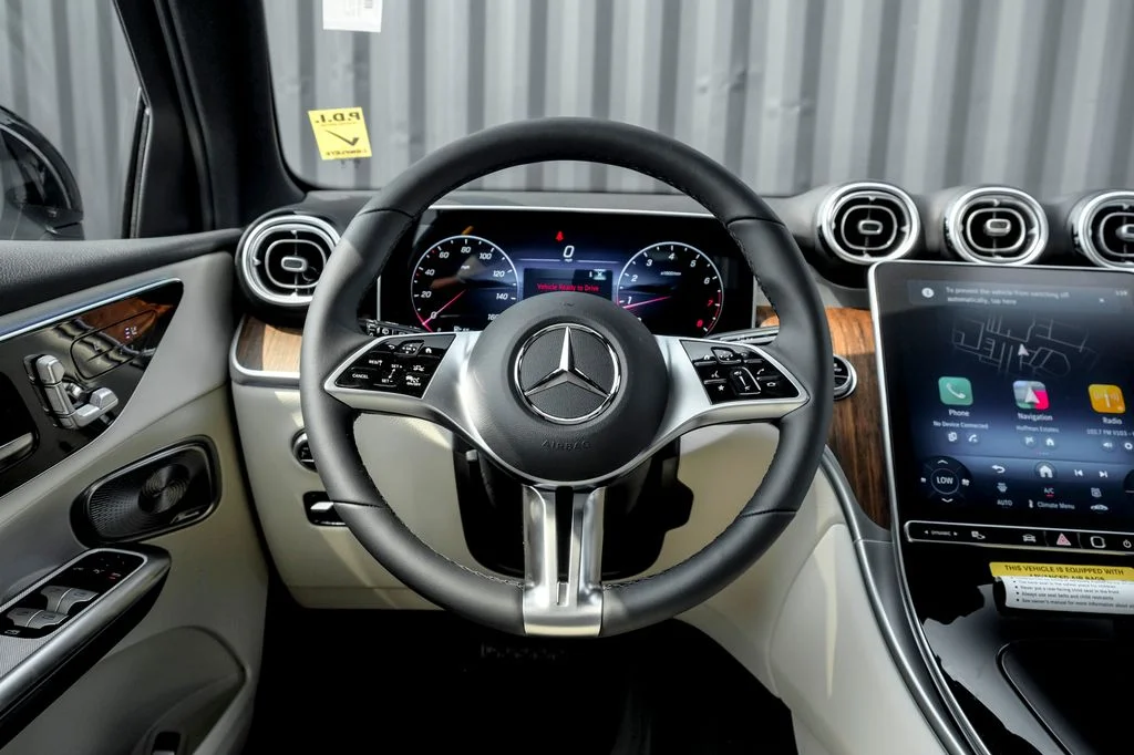 New 2026 Black Mercedes-Benz GLC 300 image 17