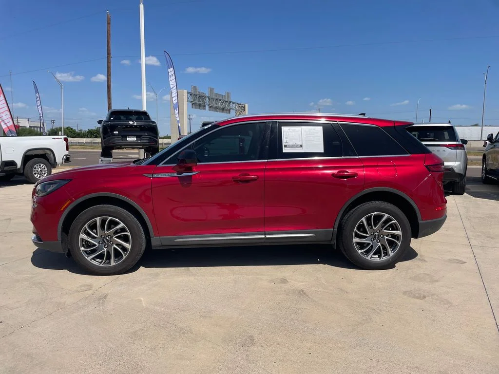 Used 2021 Red Lincoln Standard image 2