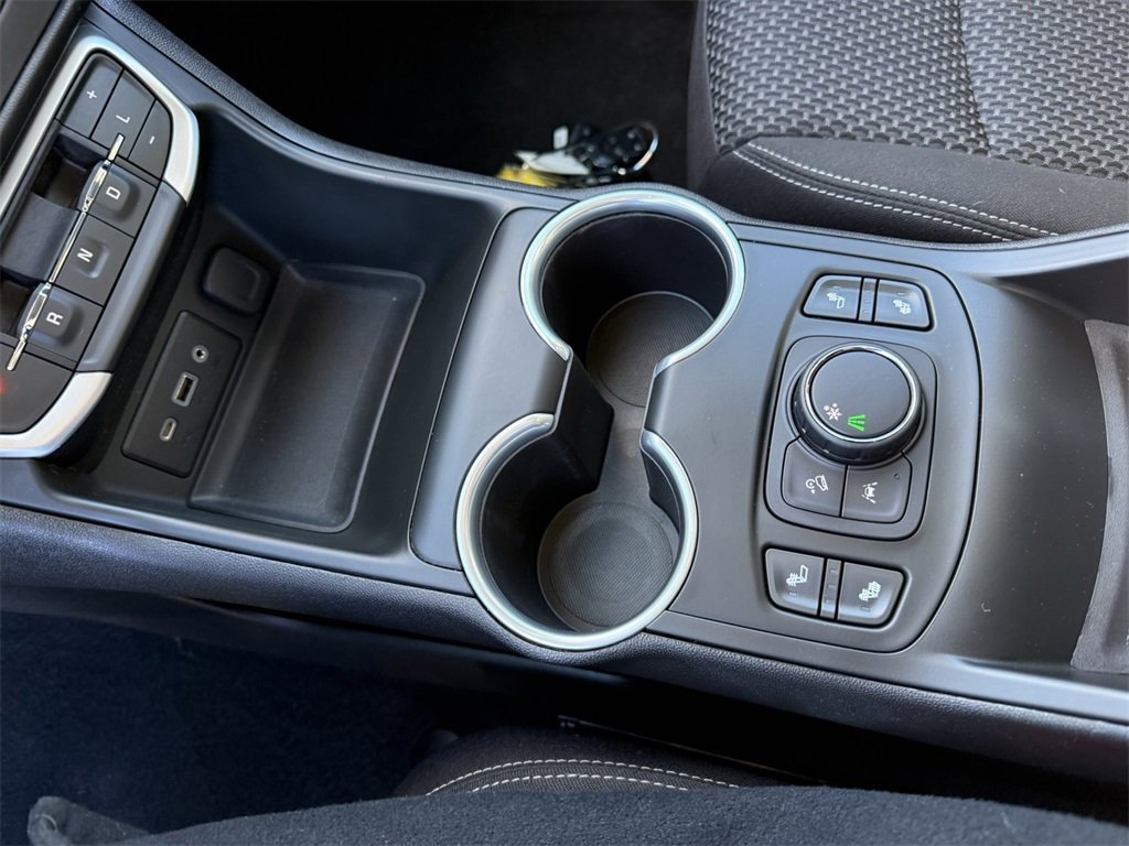 2022 GMC TERRAIN - Image 24