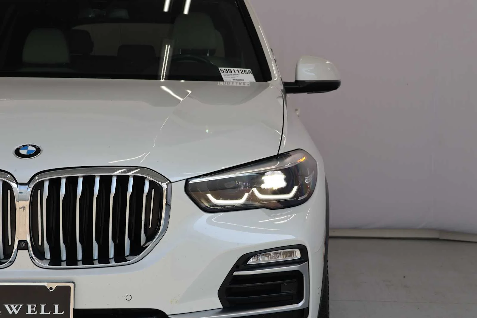 Used 2020 Mineral White Metallic BMW sDrive40i image 5