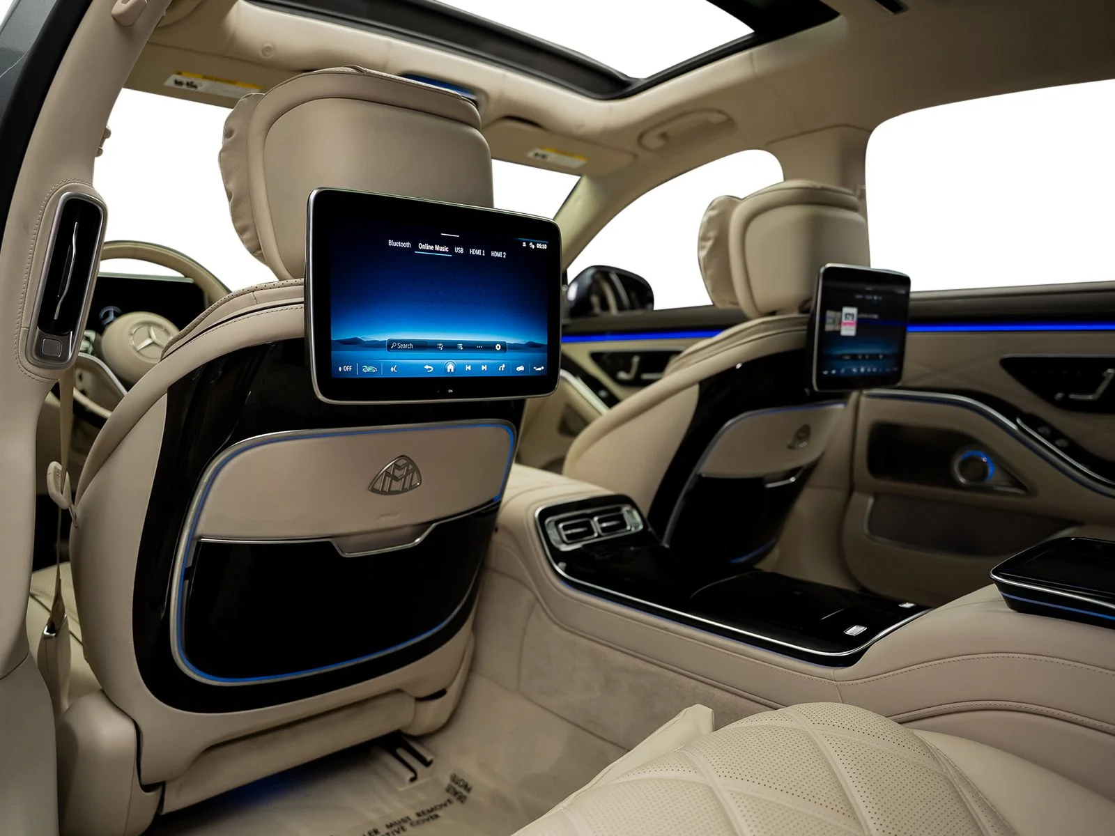 Used 2024 Silver Mercedes-Benz Maybach S 580 image 43