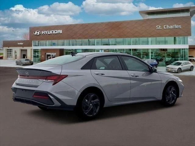 Used 2026 Silver Hyundai SEL Sport image 8