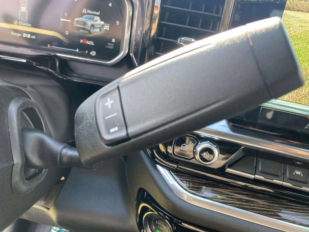 New 2026 Sterling Metallic GMC Elevation image 23