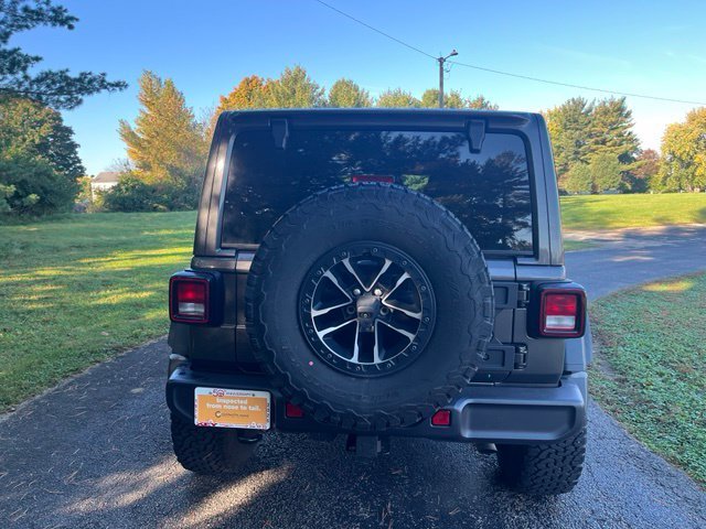 Used 2025 Granite Crystal Metallic Clearcoat Jeep Willys image 4