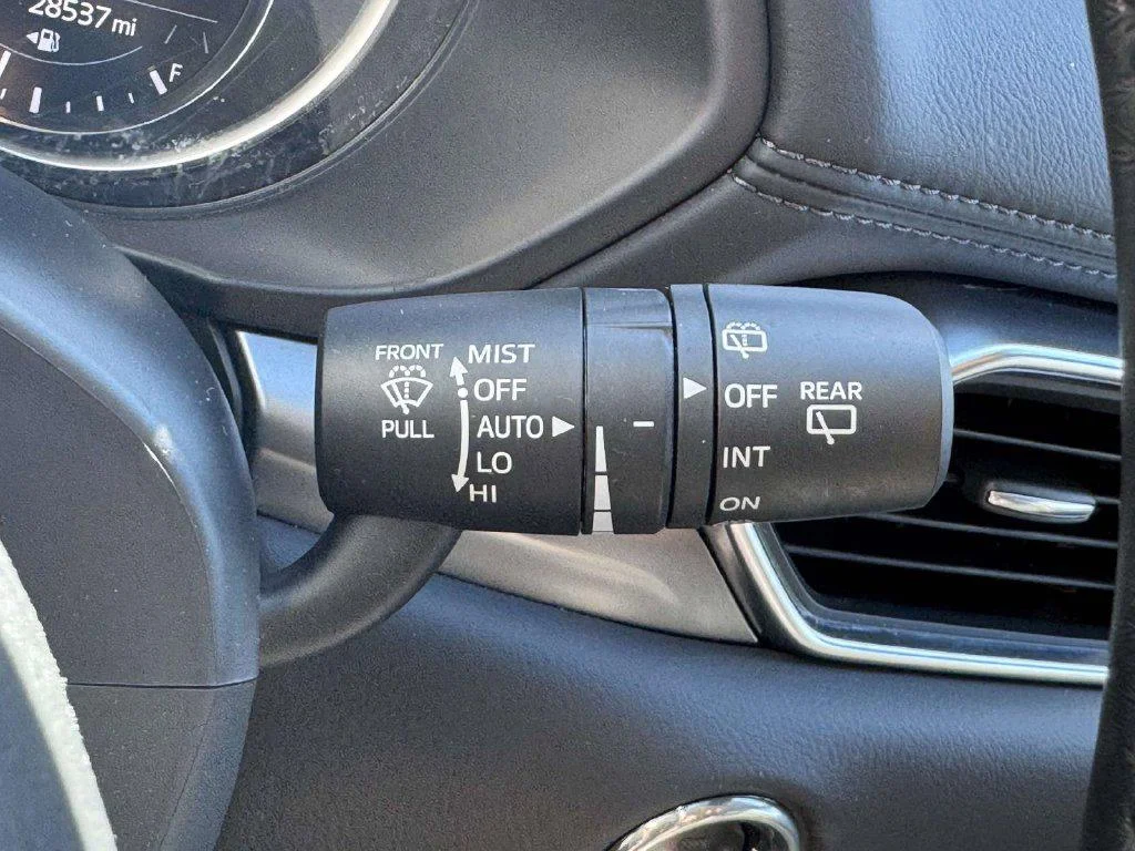 Certified Used 2023 Machine Gray Metallic Mazda 2.5 S Select image 28