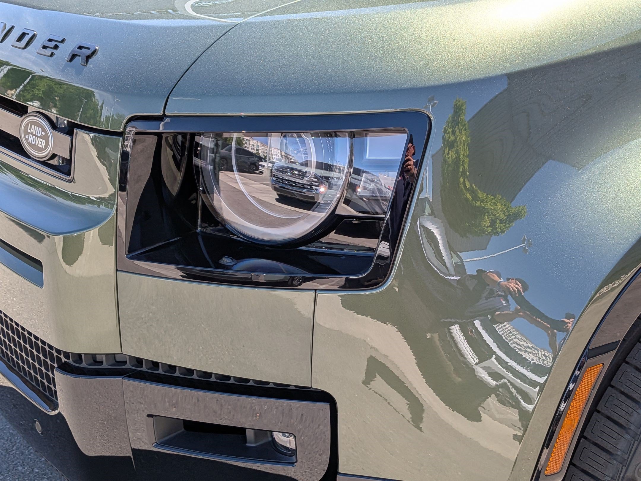 New 2026 Woolstone Green Land Rover P400 X-Dynamic SE image 10