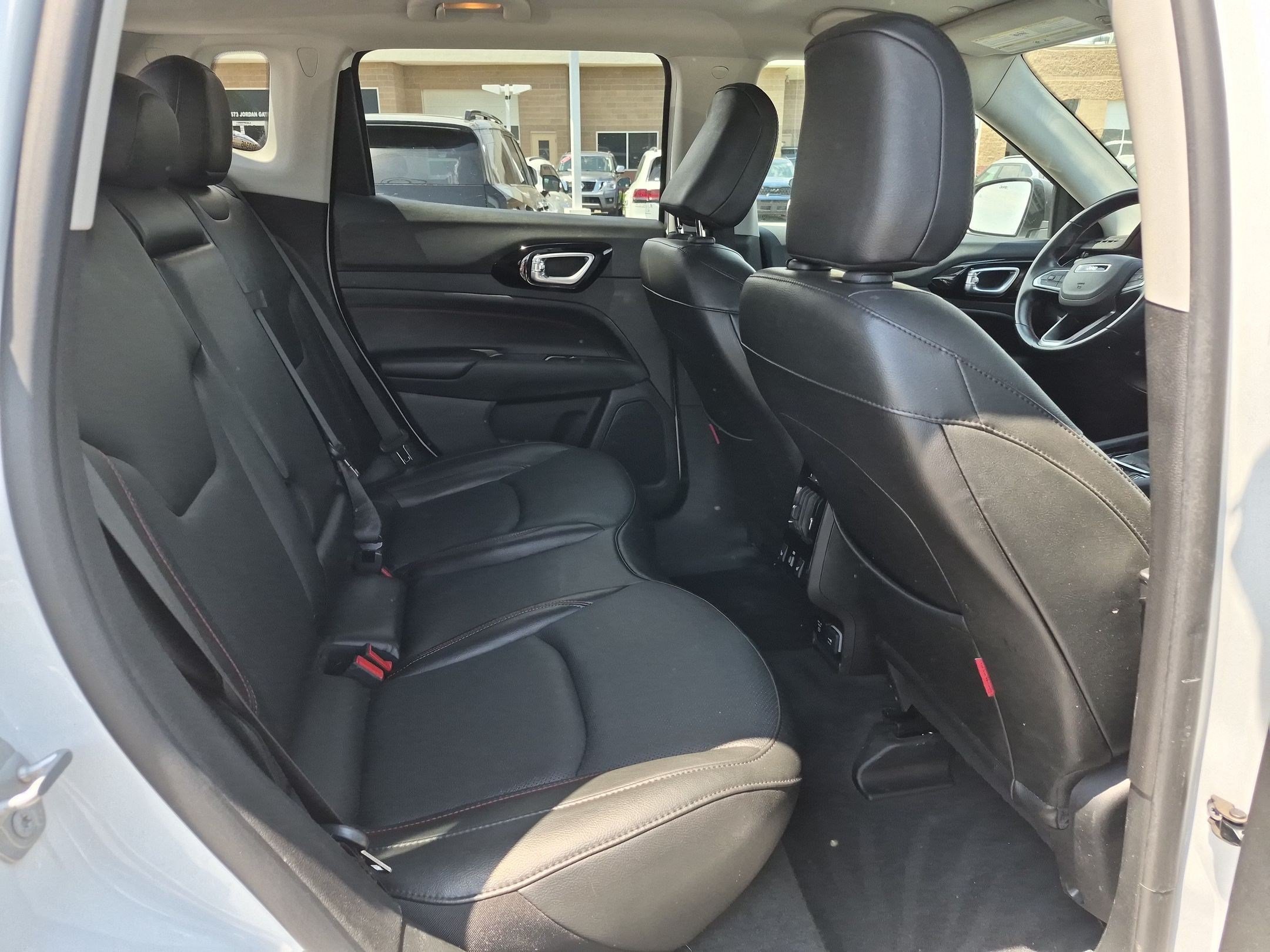 Certified Used 2022 Bright White Clearcoat Jeep Trailhawk image 29