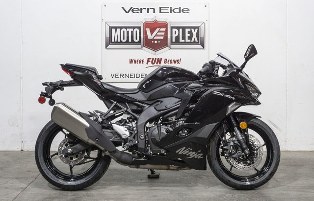 New 2025 Kawasaki NINJA ZX-4R ABS in Sioux Falls #A39154 | Vern Eide