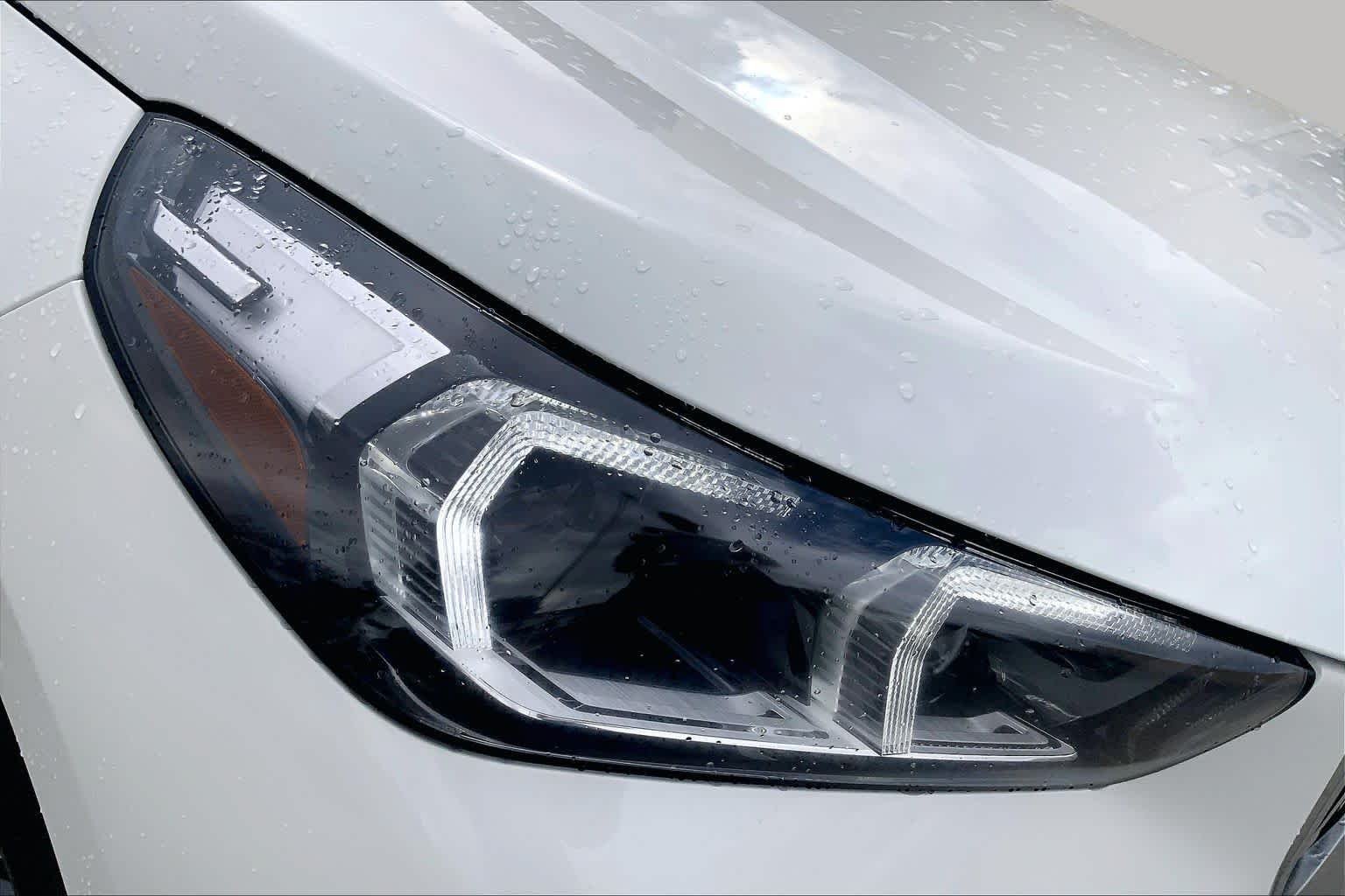 New 2026 Alpine White BMW xDrive28i image 13