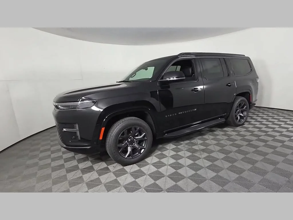 New 2026 High Gloss Black Exterior Paint Jeep Limited Altitude image 41