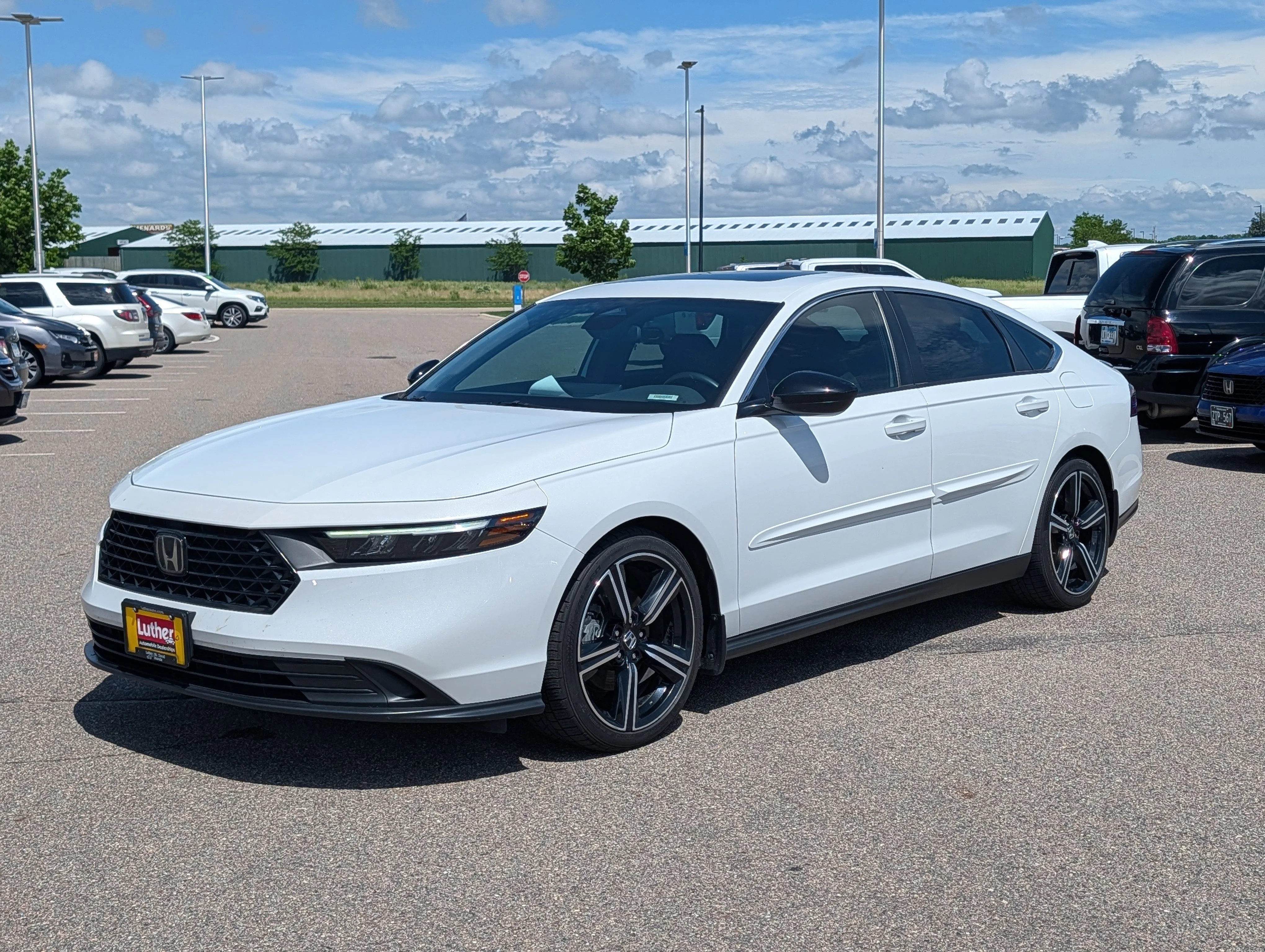 Used 2024 Platinum White Pearl Honda Sport image 2