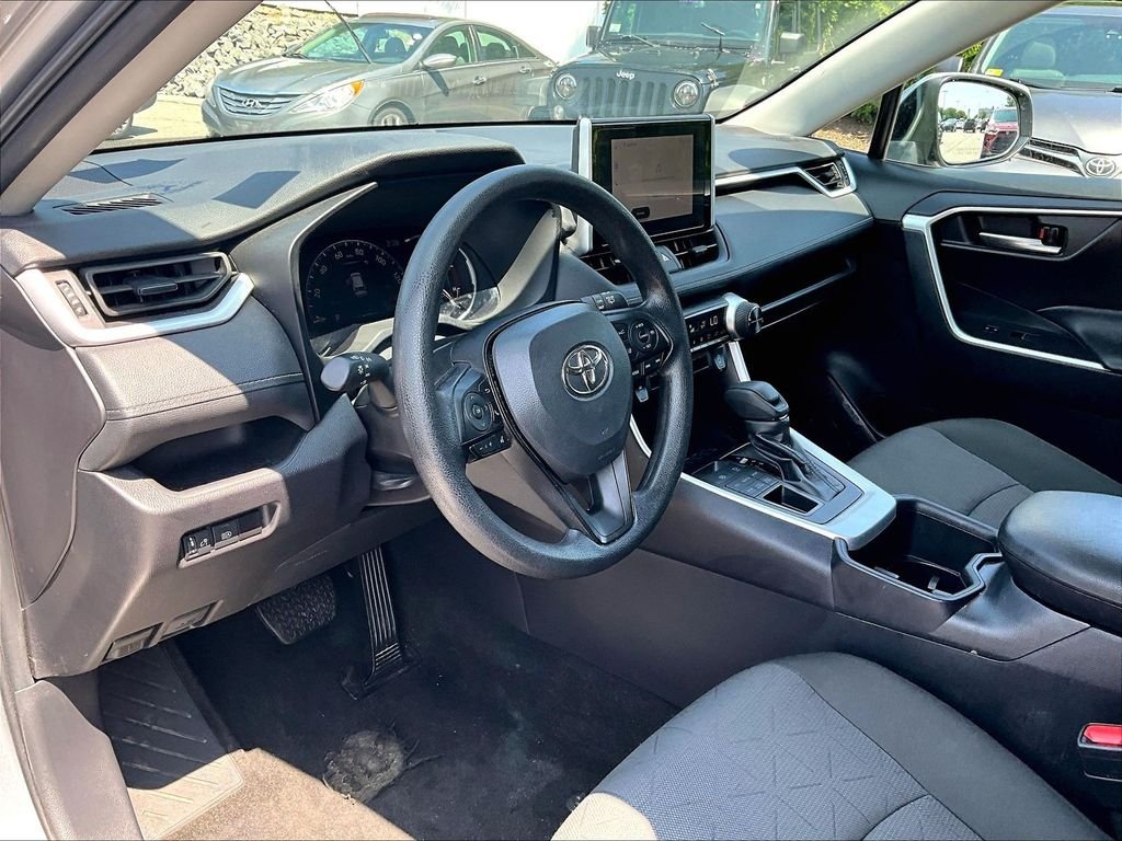 Used 2025 Silver Toyota XLE image 8
