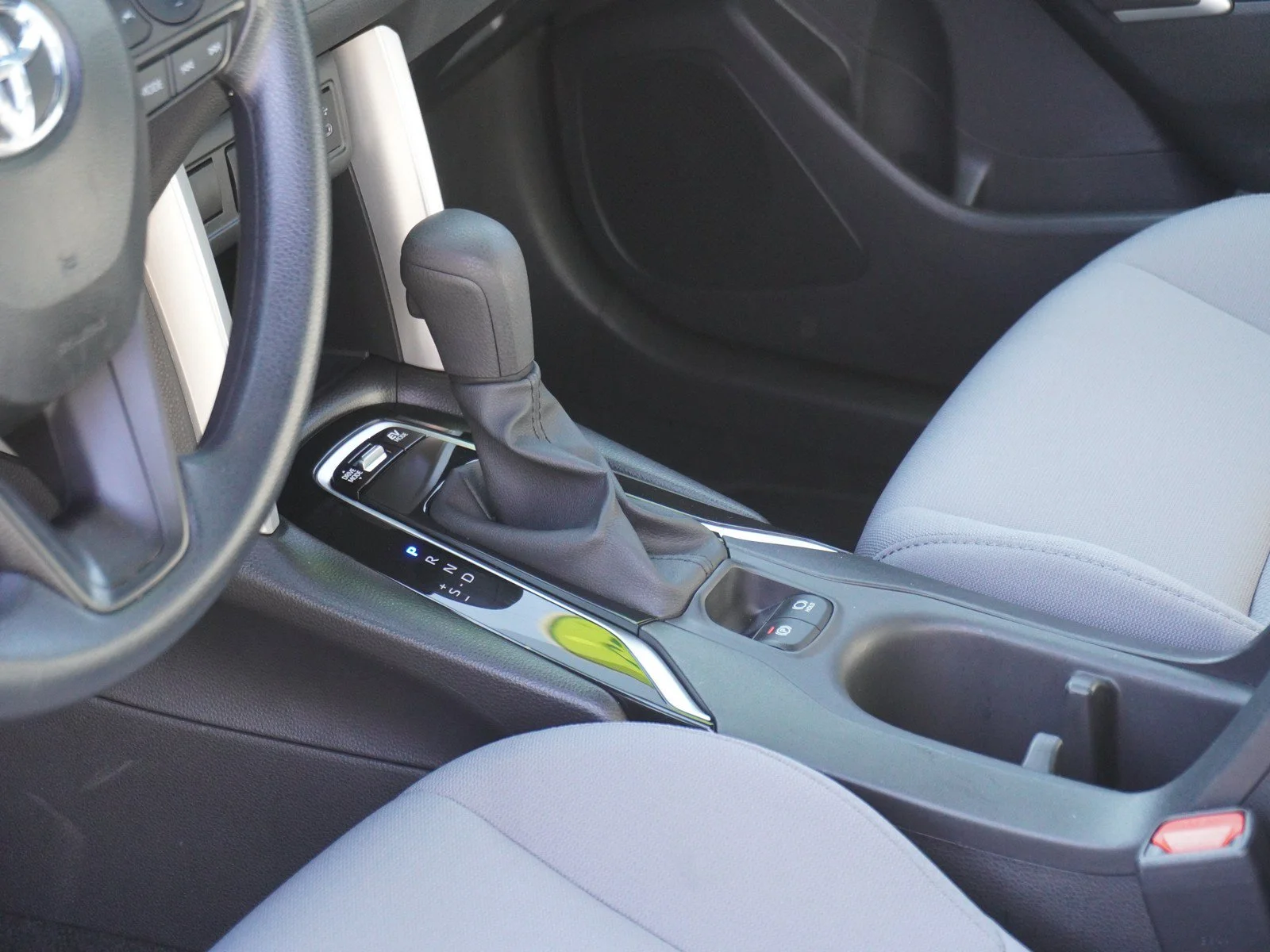 Used 2025 Silver Toyota Hybrid S image 21
