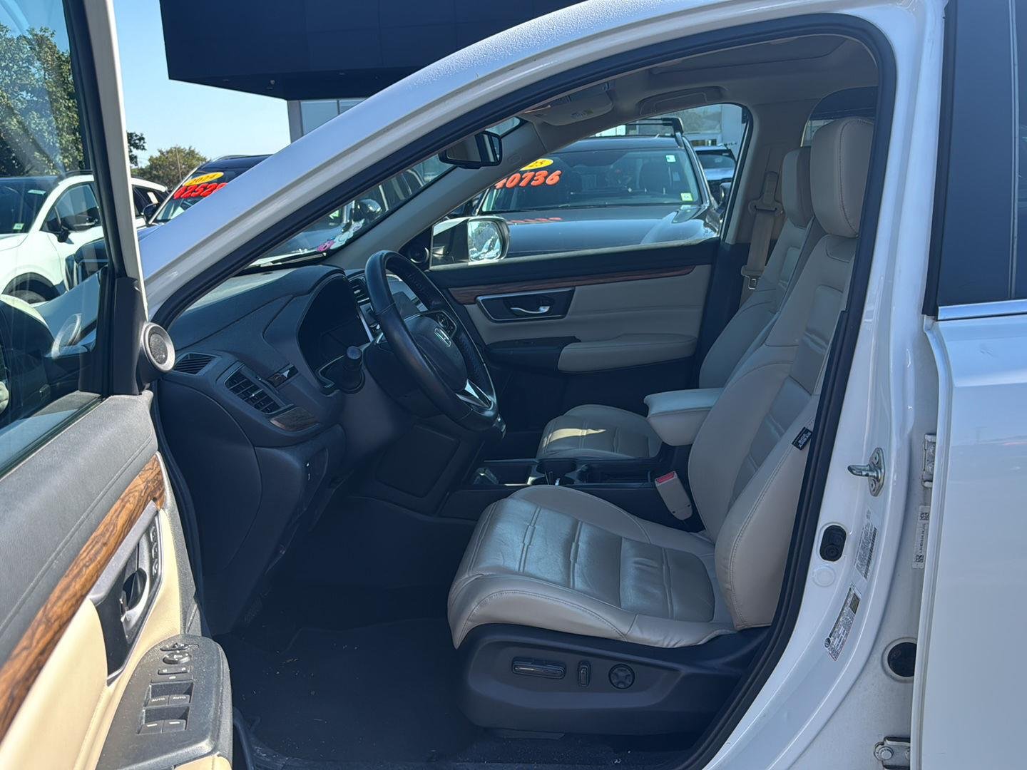 Used 2017 White Diamond Pearl Honda EX-L image 10