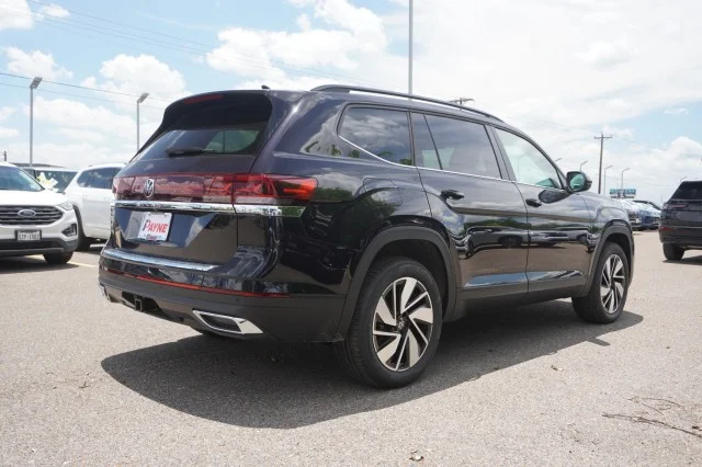 New 2026 Deep Black Pearl Volkswagen 2.0T SE W/TECHNOLOGY image 7