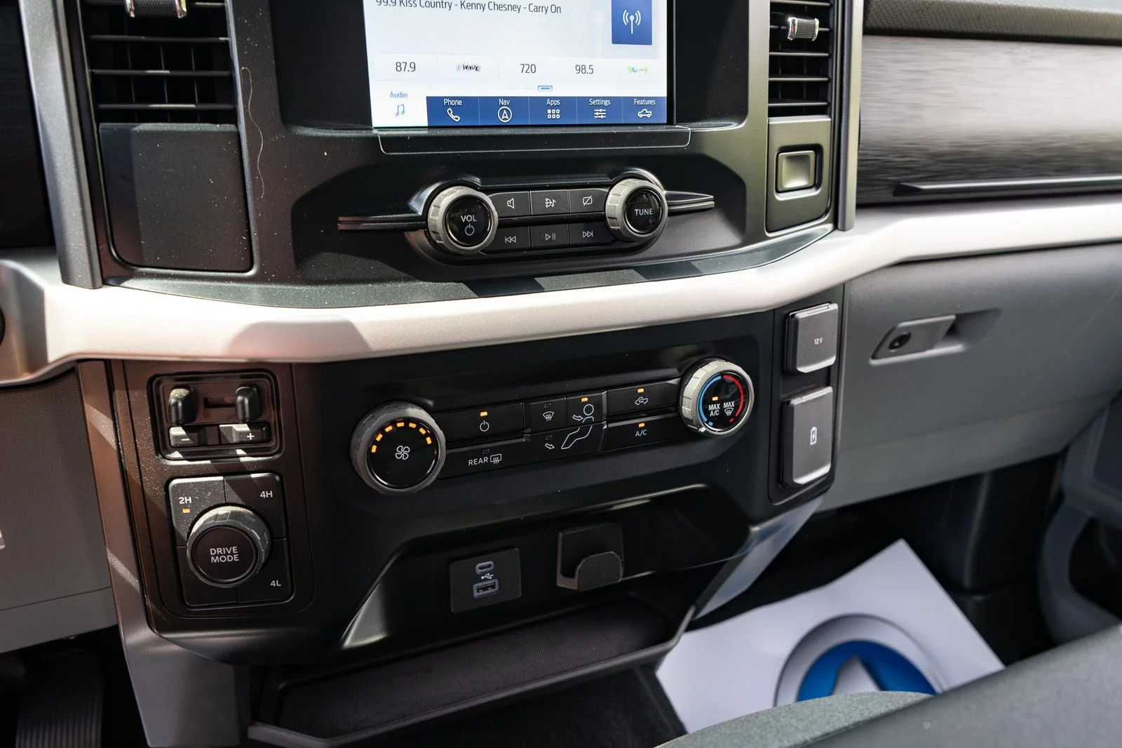 Used 2023  Ford XLT image 25