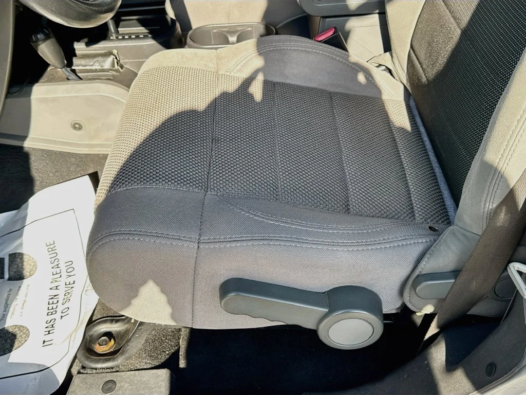 Used 2007 Silver Jeep X image 21