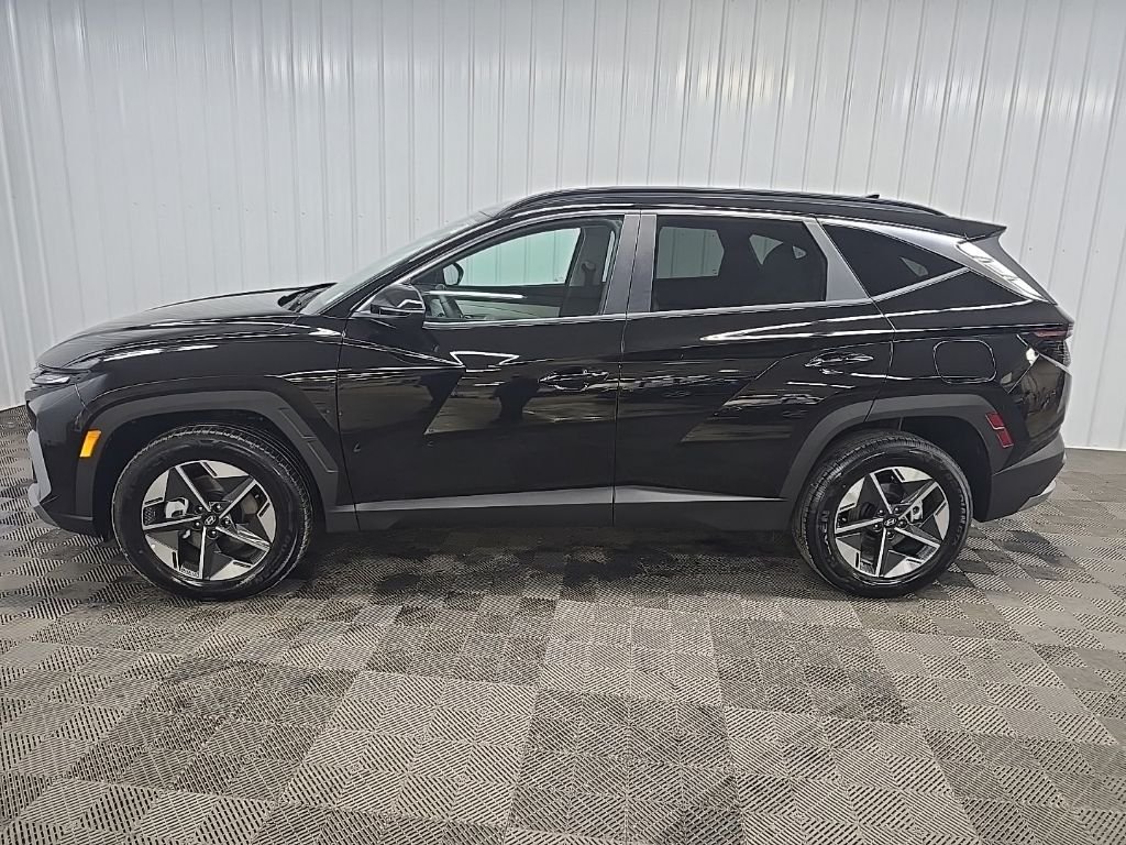 Used 2026 Gray Hyundai SEL Convenience image 5
