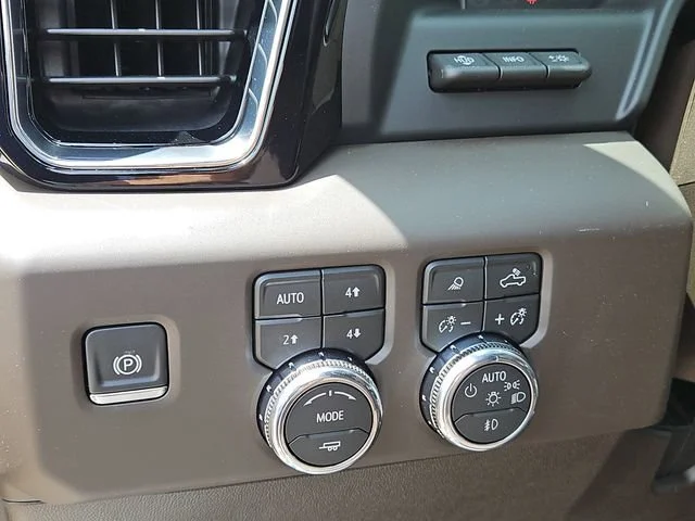 2026 GMC Sierra 3500HD Denali - Photo 19