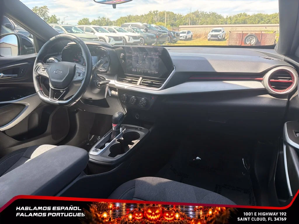 Used 2024 Mosaic Black Metallic Chevrolet 1RS image 31