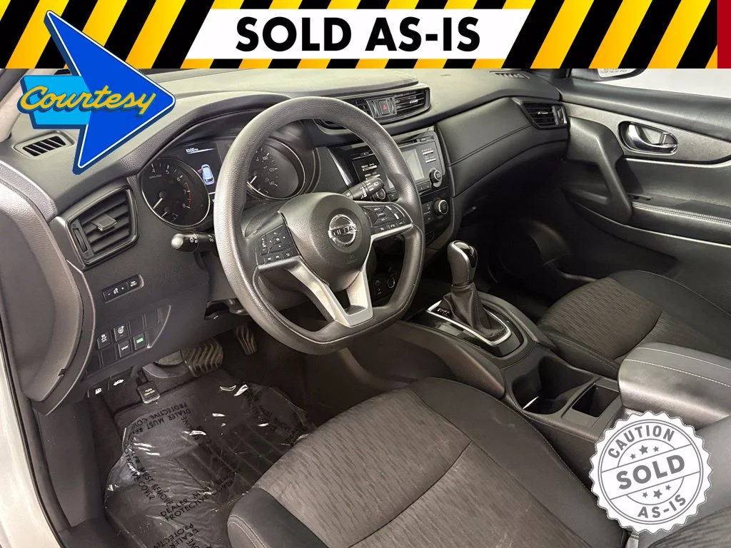 Used 2017 Silver Nissan S image 14