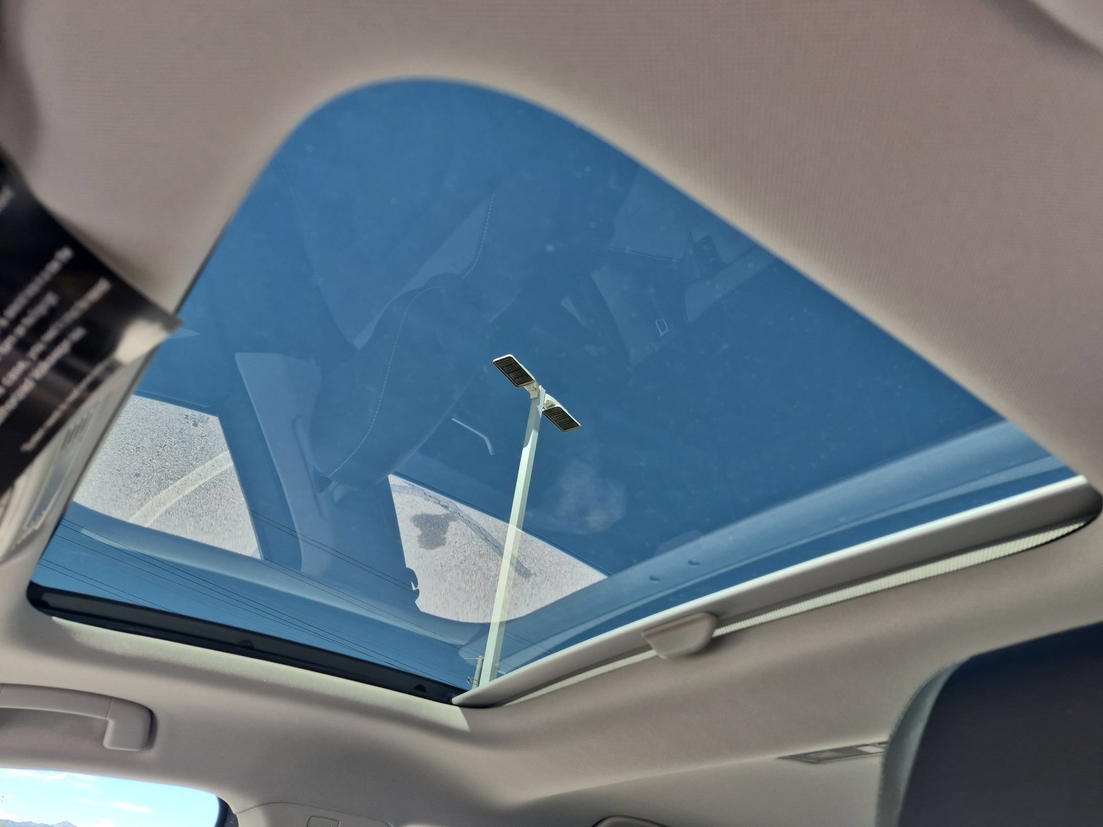 New 2027 Platinum Gray Metallic Volkswagen SE image 14