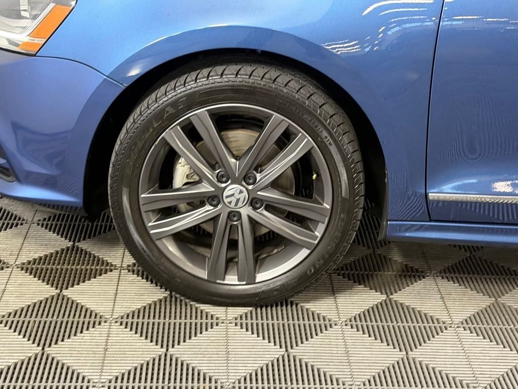 Used 2018 Blue Volkswagen 1.8T SEL image 10