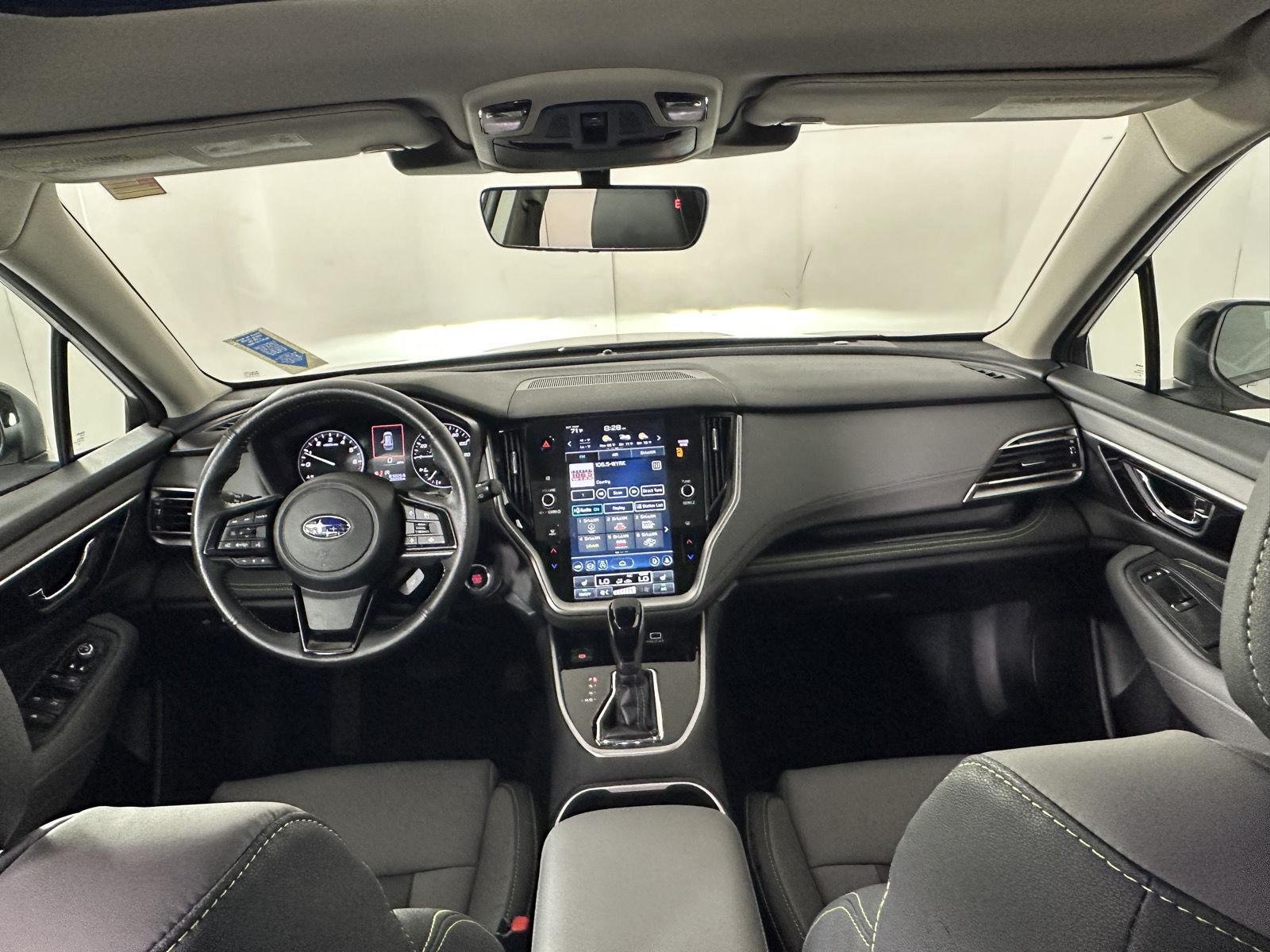 Used 2025 Crystal White Pearl Subaru Onyx Edition image 28
