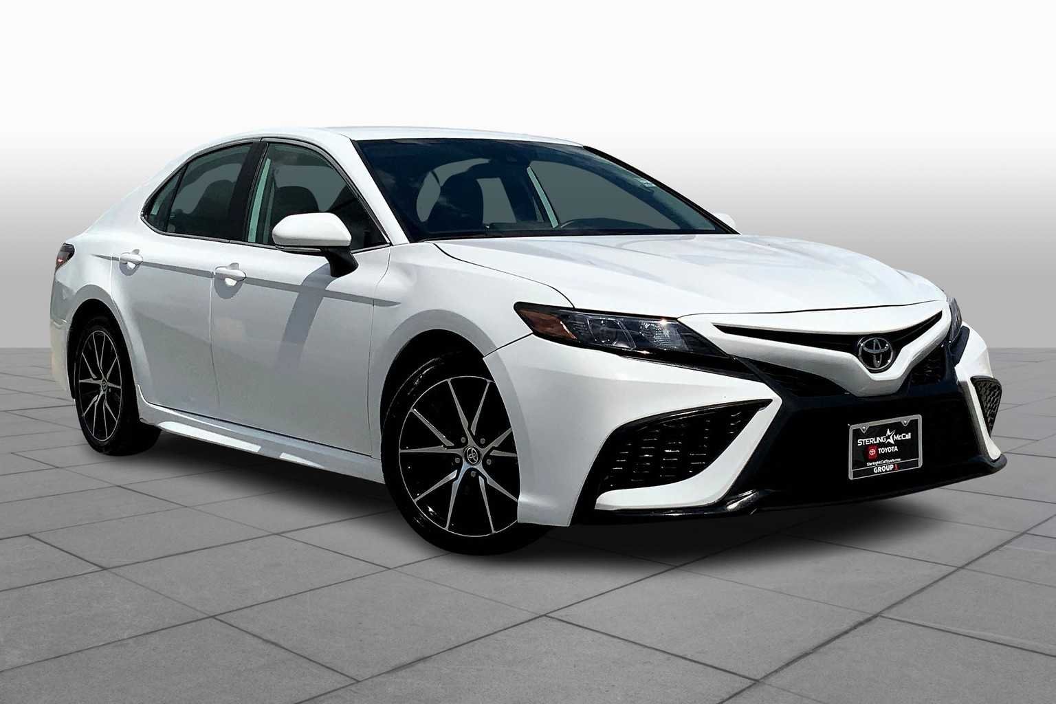 Used 2024 Ice Cap Toyota SE image 3
