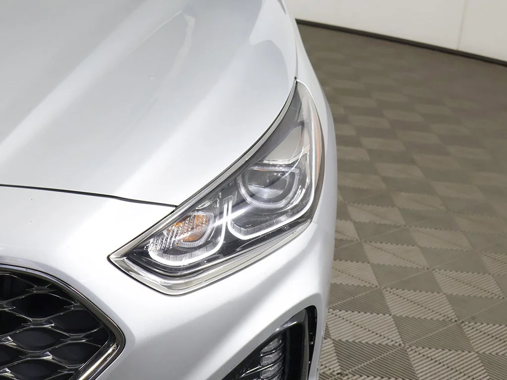Used 2019 Silver Hyundai Limited image 17