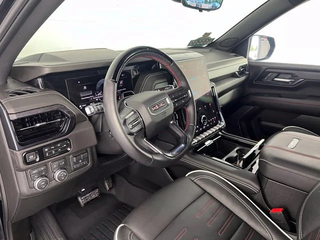 2025 GMC Yukon AT4 Ultimate - Photo 10