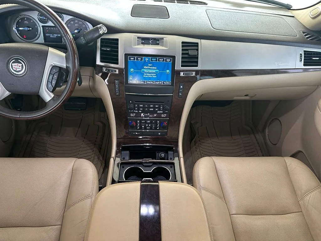 Used 2011 White Cadillac Premium image 14