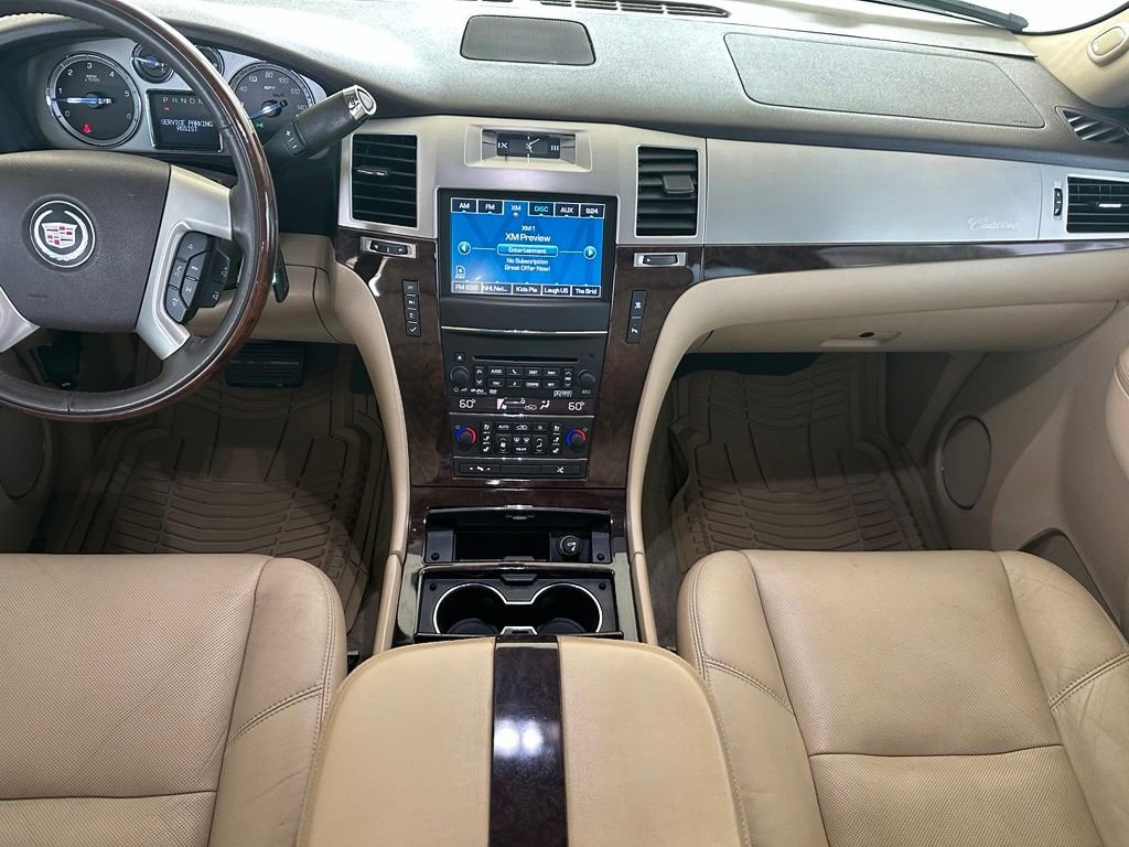 Used 2011 White Cadillac Premium image 14