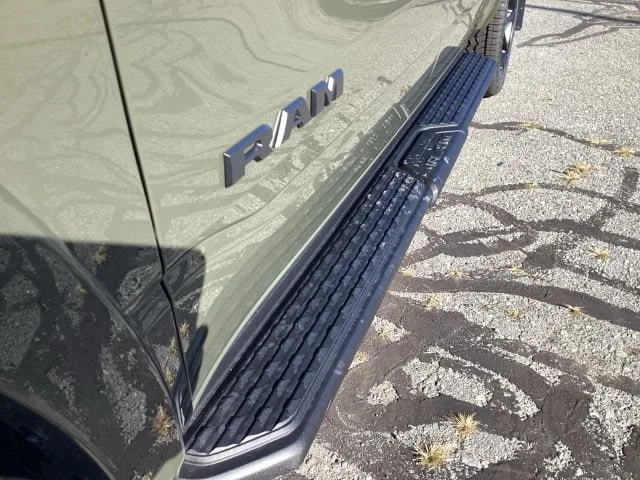 New 2027 Tank Ram LARAMIE CREW CAB 4X4 5