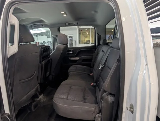 Used 2018 White Chevrolet LT image 12