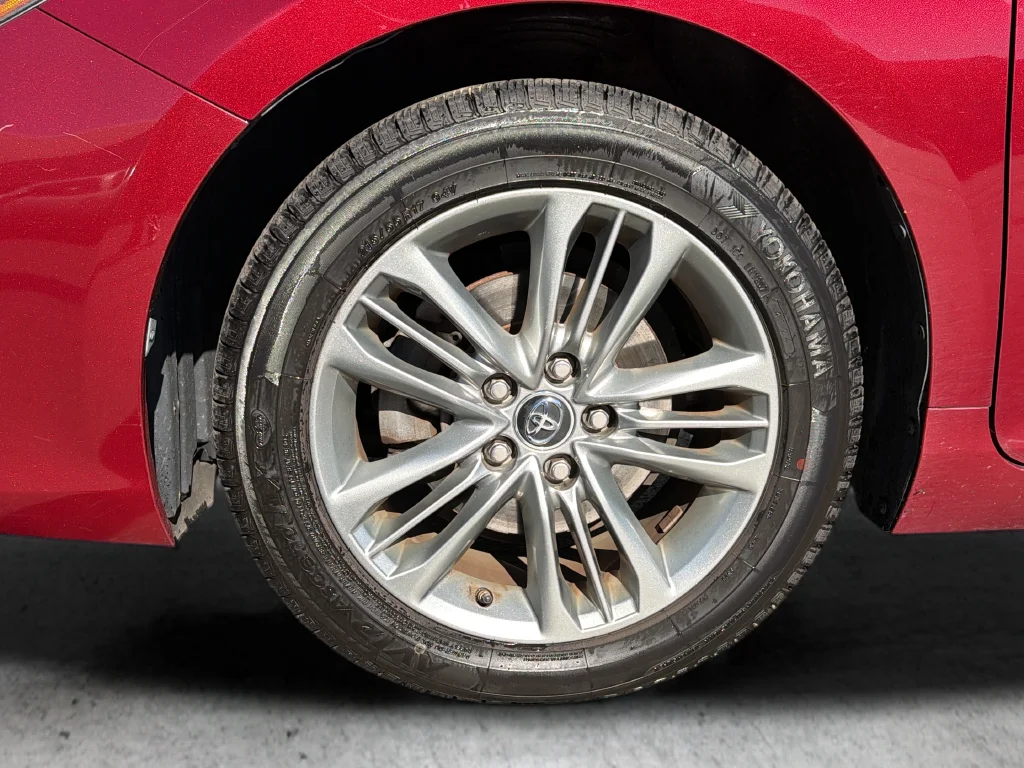 Used 2015 Red Toyota SE image 10