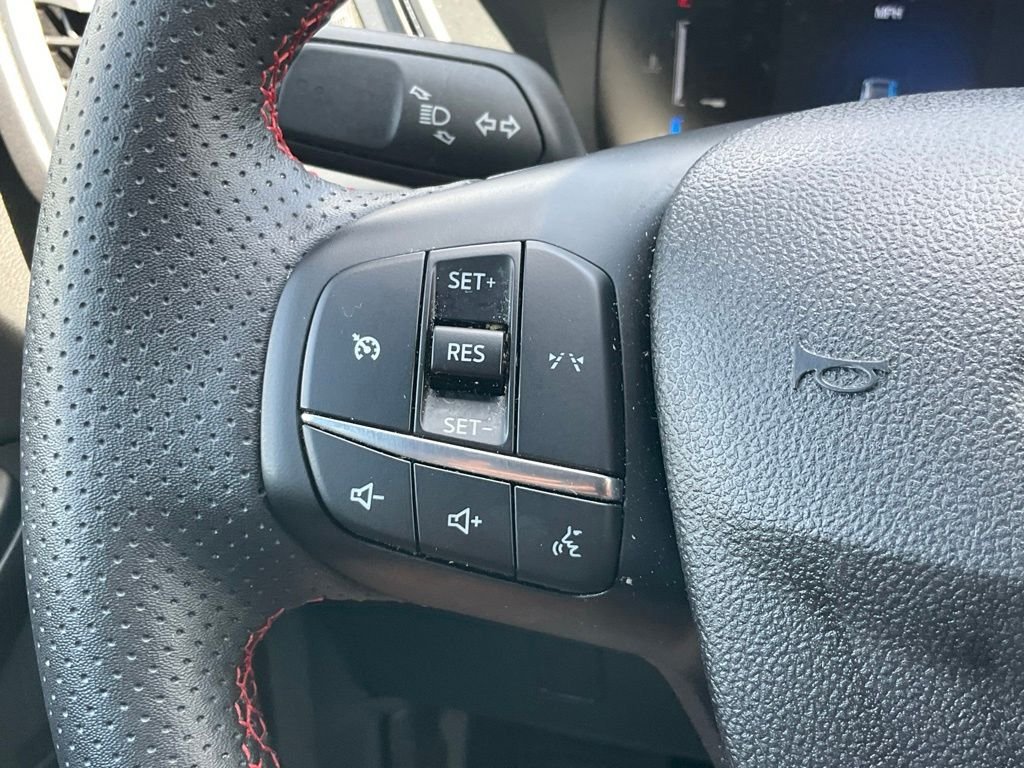 Certified Used 2025 Gray Metallic Ford ST-Line Select image 5