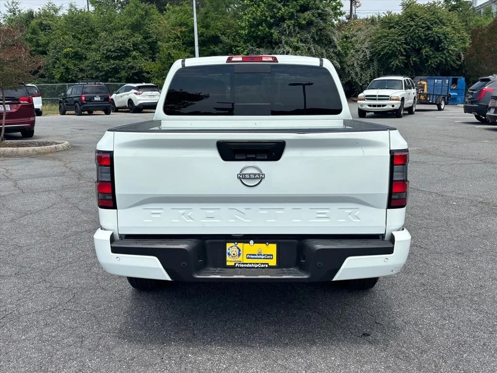 Used 2025 White Nissan SV image 25