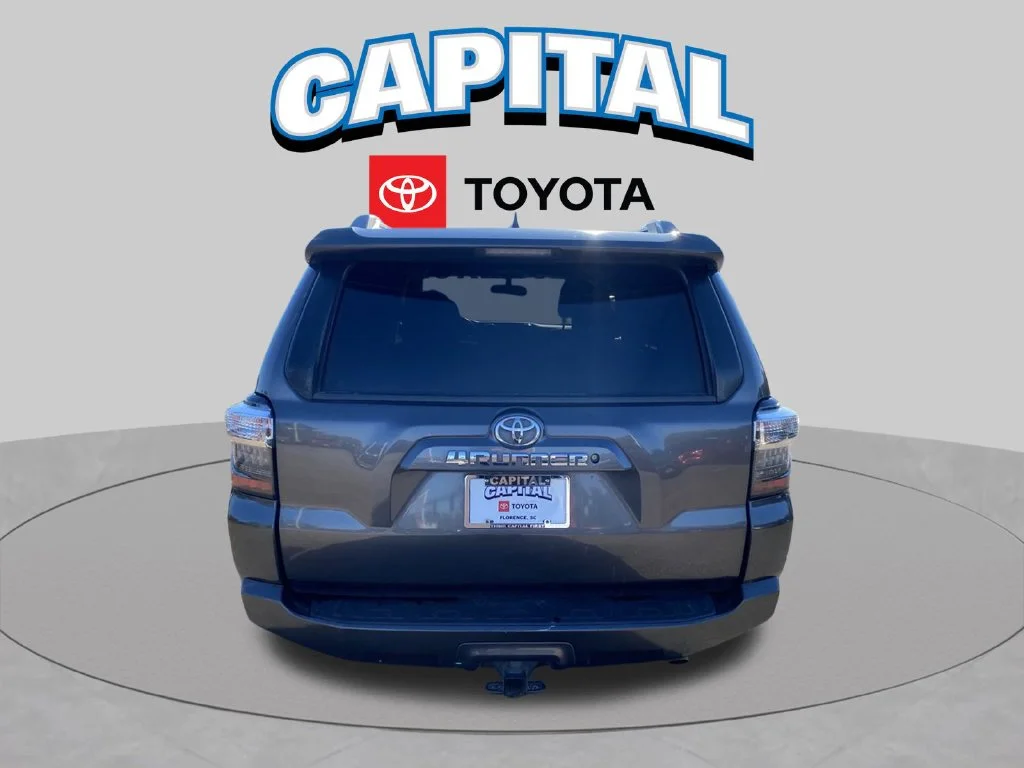 Used 2016 Gray Toyota SR5 image 12