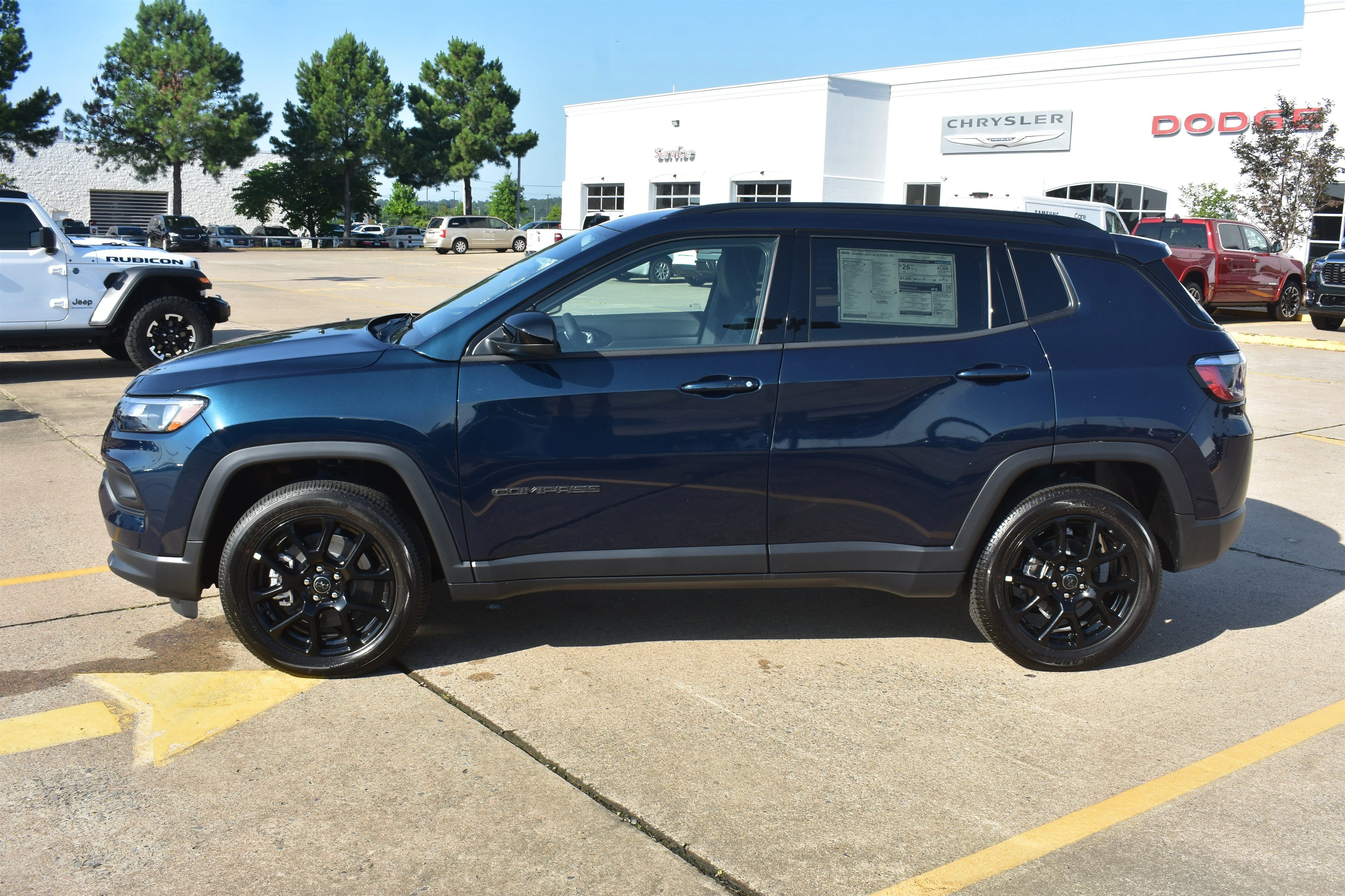New 2026 Fathom Blue Pearl Coat Jeep Latitude Altitude image 9