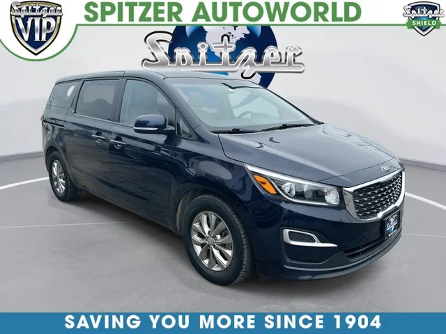 2020 Kia Sedona LX's photo