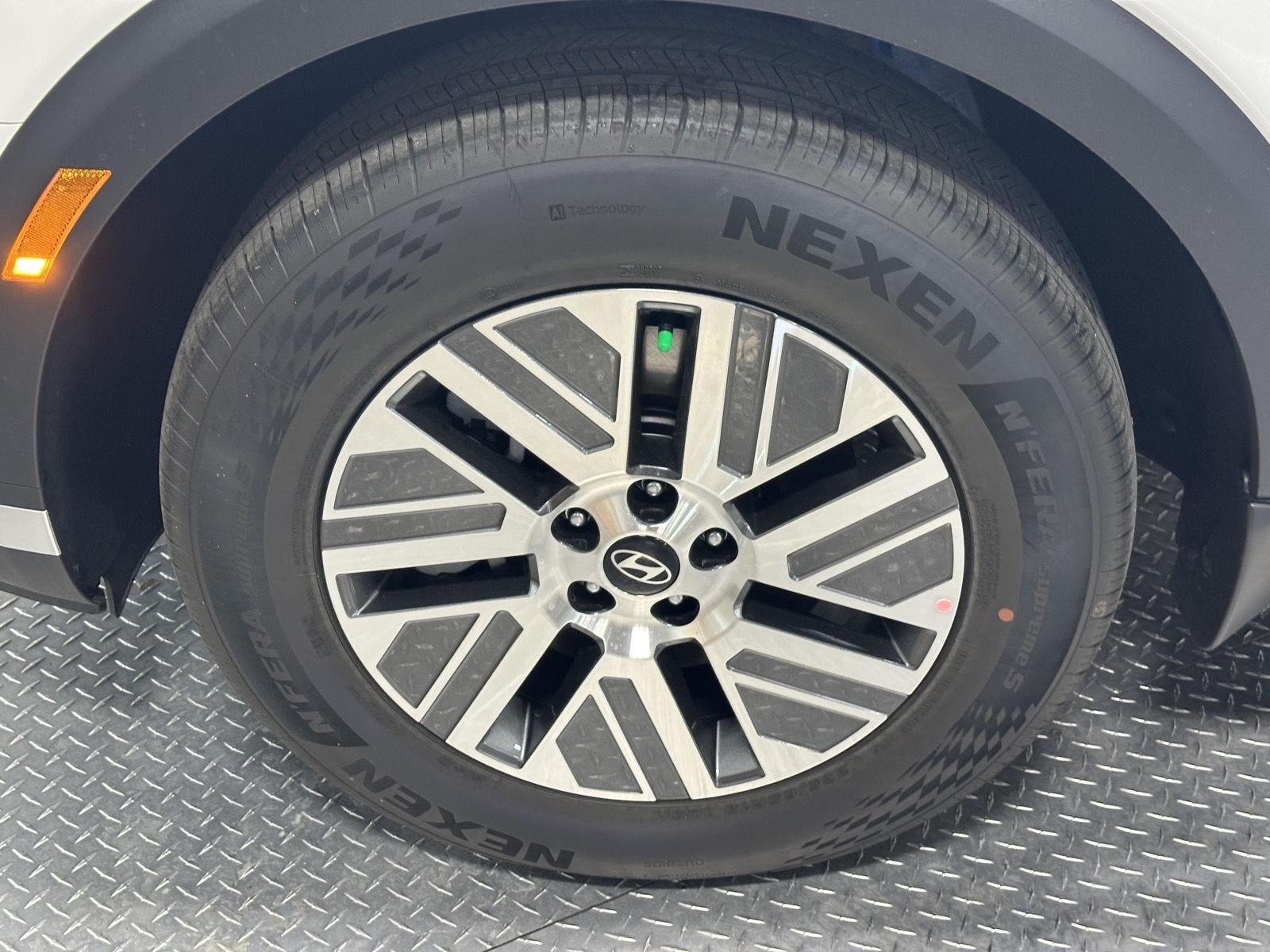 New 2027 Creamy White Pearl Hyundai SEL 7P image 13