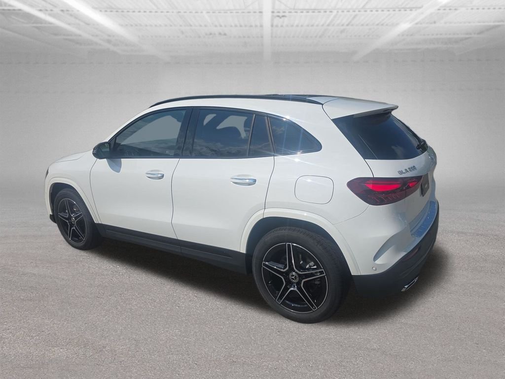 New 2026 Polar White Mercedes-Benz GLA 250 image 3