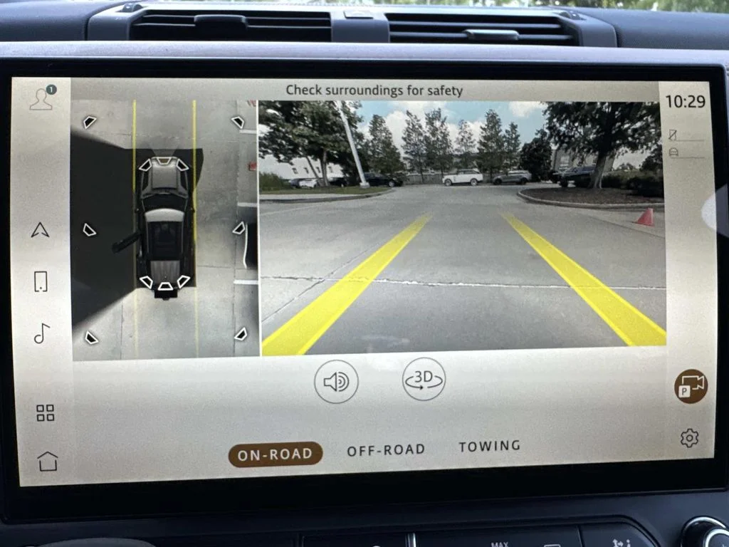 New  Gray Land Rover X-Dynamic SE image 15