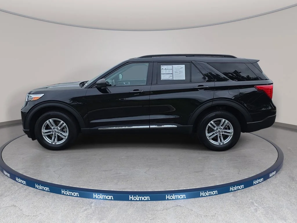 Certified Used 2023 Black Metallic Ford XLT image 8