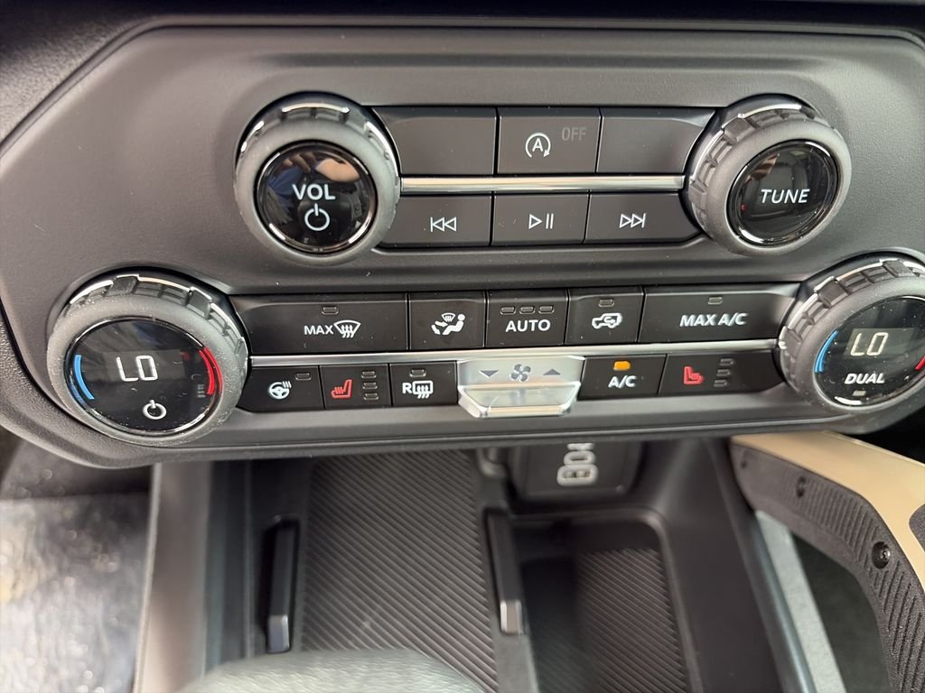 New 2026 Desert Sand Ford Badlands® image 24
