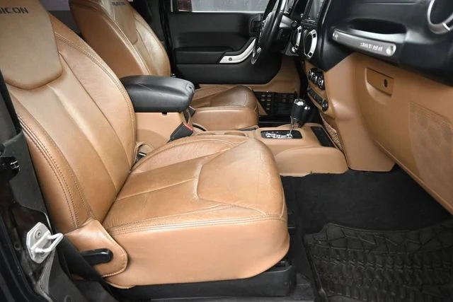 Used 2013 Black Jeep Rubicon image 23