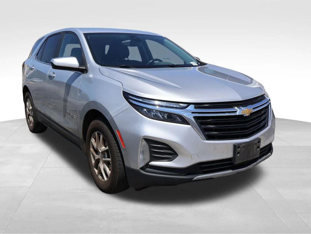 Used 2022 Silver Ice Metallic Chevrolet LT image 13