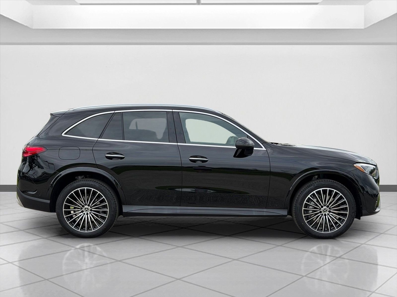 New 2026 Black Mercedes-Benz GLC 300 image 2