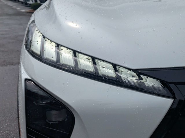 New 2027 RADIANT WHITE INFINITI Luxe AWD image 9